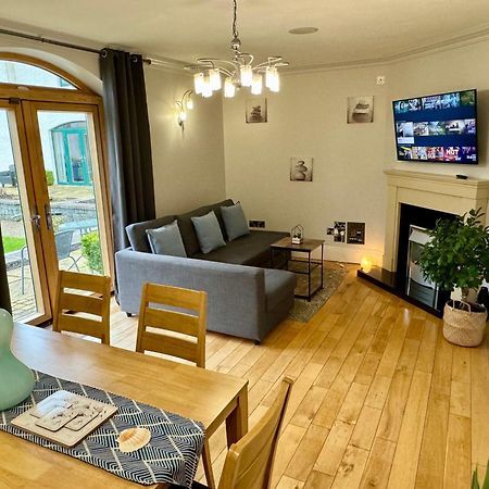 3 Castle Hume Court Holiday House เอนนิสคิลเลน ภายนอก รูปภาพ
