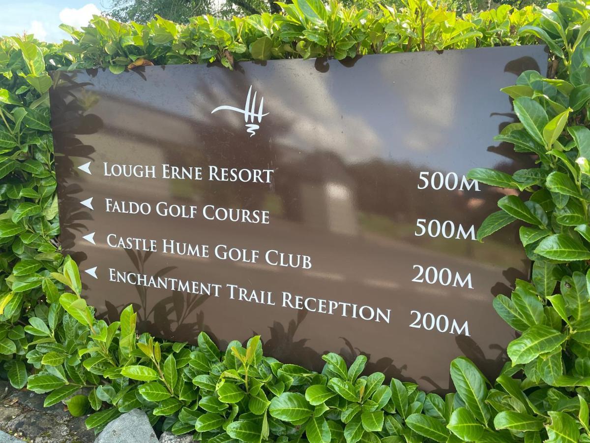 3 Castle Hume Court Holiday House เอนนิสคิลเลน ภายนอก รูปภาพ