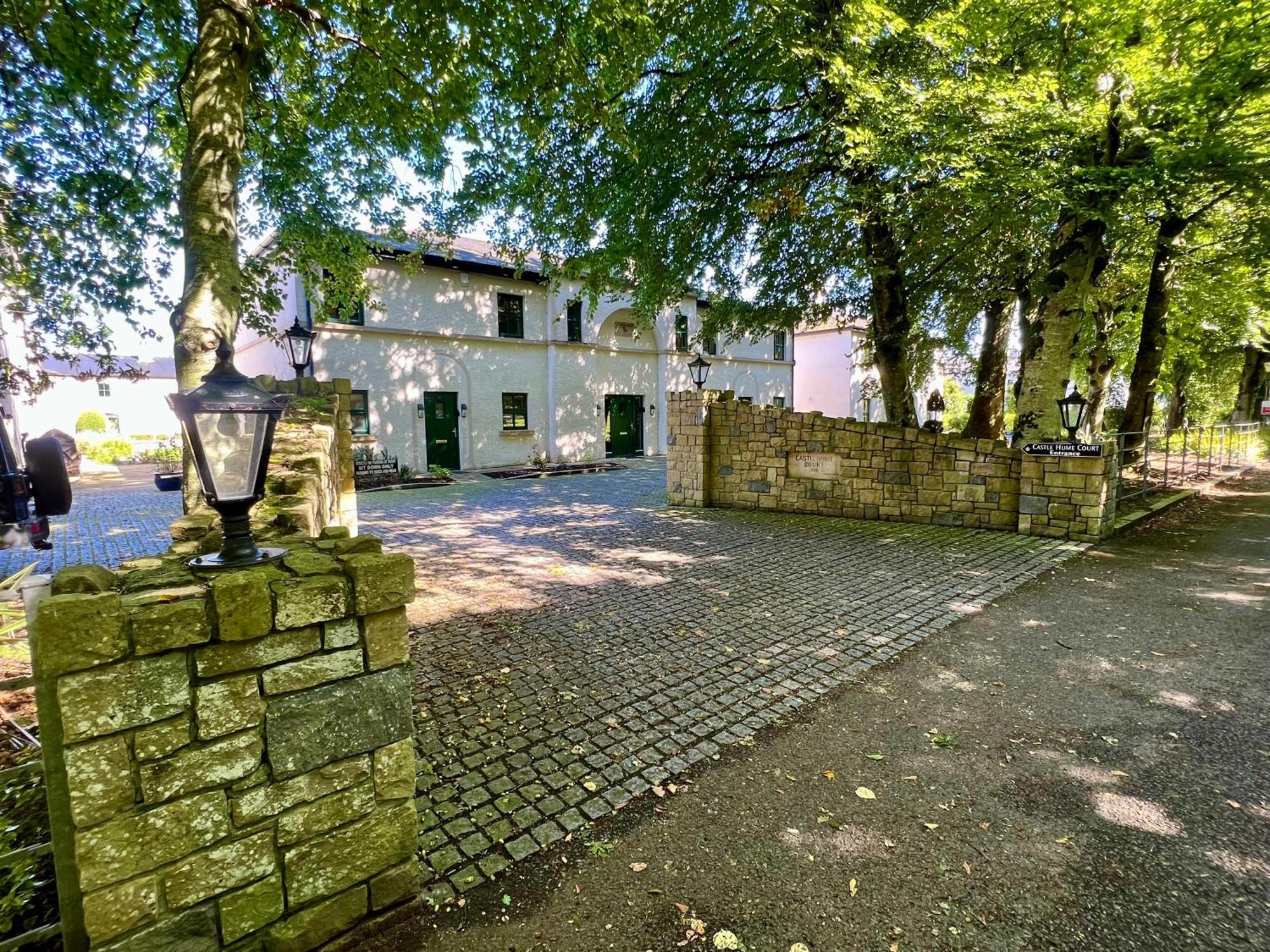 3 Castle Hume Court Holiday House เอนนิสคิลเลน ภายนอก รูปภาพ